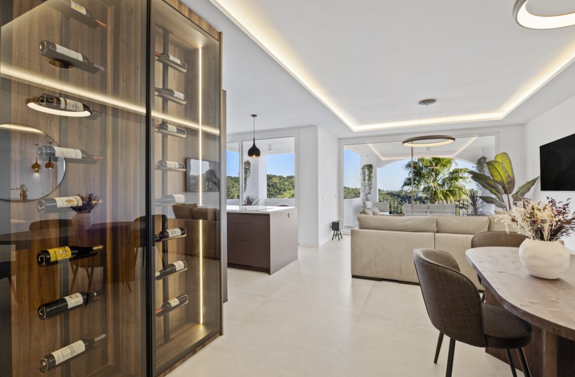 For sale 🌟 Turneky 3B Apartment with Sunny Terrace – Benahavís 🌿
