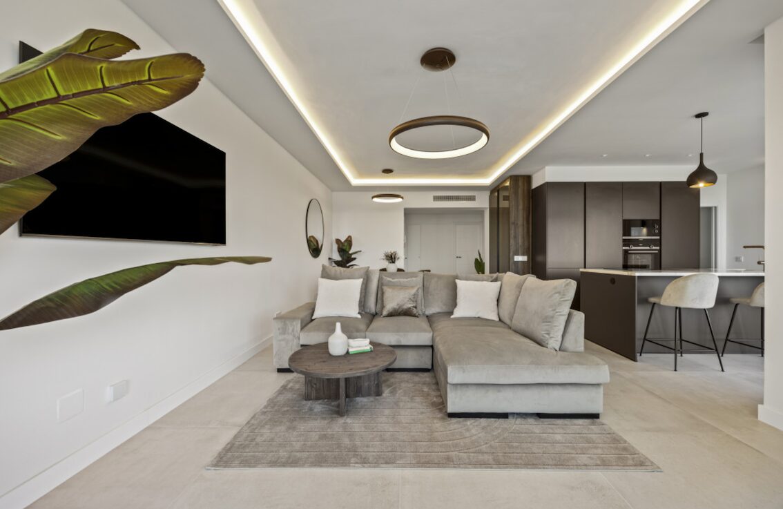 For sale 🌟 Turneky 3B Apartment with Sunny Terrace – Benahavís 🌿