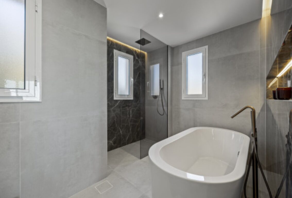 For sale 🌟 Turneky 3B Apartment with Sunny Terrace – Benahavís 🌿