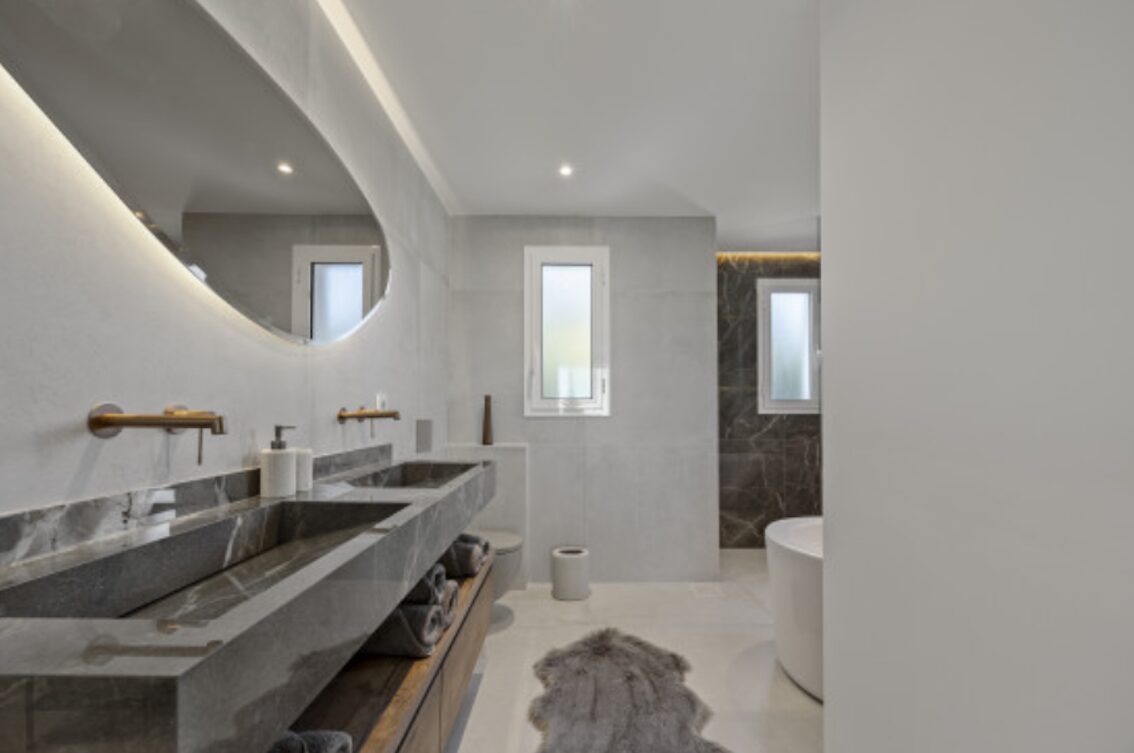 For sale 🌟 Turneky 3B Apartment with Sunny Terrace – Benahavís 🌿
