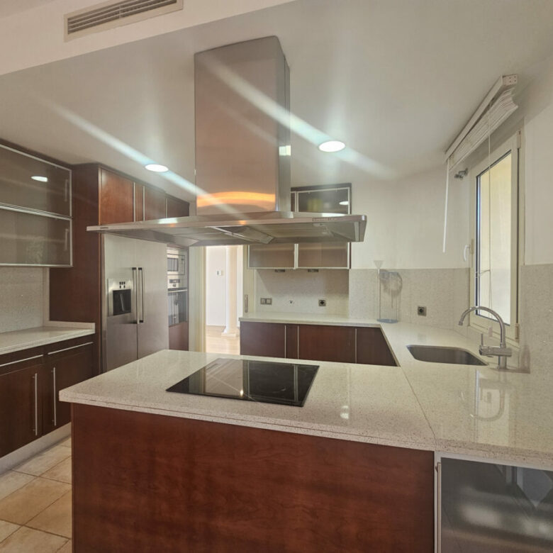 For sale 3B Penthouse 📍 Condado de Sierra Blanca, Marbella 🏡