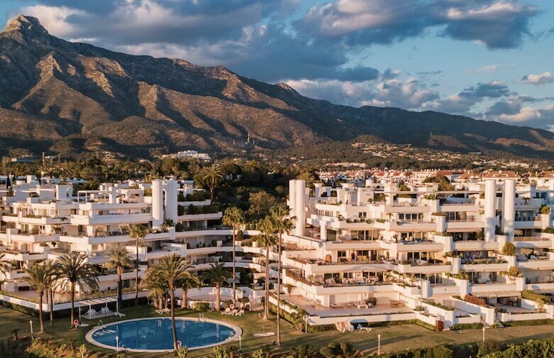 🌟 Luxury 3B Turney Apartment – Las Lomas del Marbella Club, Marbella 🌴