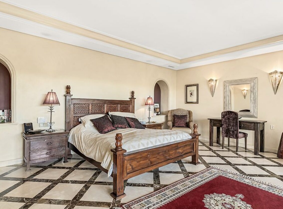 🏡 Mediterranean Villa – For Sale, Nueva Andalucía, Marbella ✨