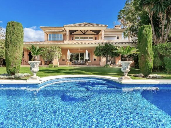 🏡 Mediterranean Villa – For Sale, Nueva Andalucía, Marbella ✨