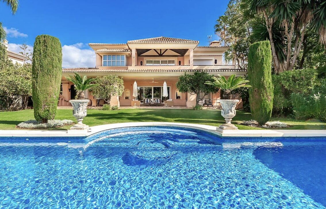 🏡 Mediterranean Villa – For Sale, Nueva Andalucía, Marbella ✨