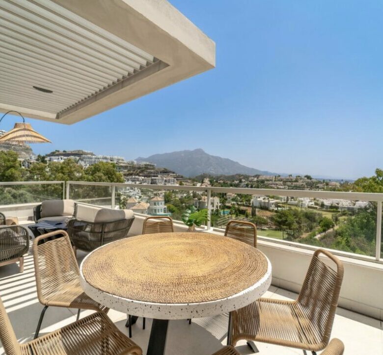 Modern Turnkey 3B Duplex Penthouse – La Quinta, Benahavís 🌿