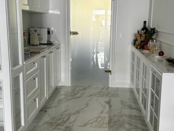 🌴 Turnkey Apartment Near Puente Romano Hotel – Marbella Golden Mile 🏖️