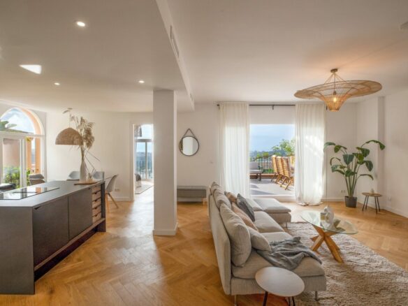 🇪🇸 For Sale  3-Bedroom Turnkey Penthouse in Nueva Andalucía, Marbella 🇪🇸