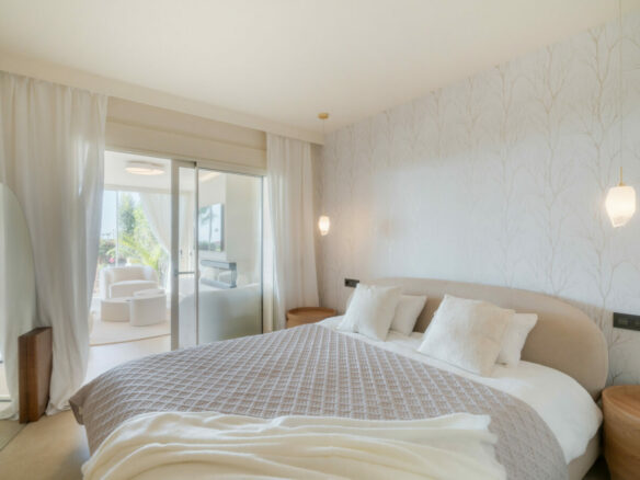 🏡 For Sale: Les Belvederes, Nueva Andalucía – Marbella 🌴☀️ 3 Bed 🛏️ | 3 Bath 🛁 | Fully Renovated ✨