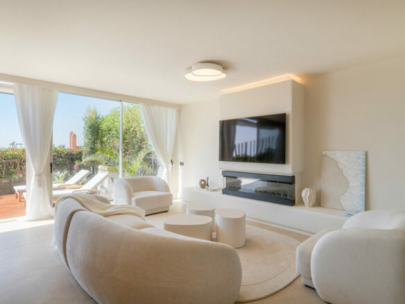 🏡 For Sale: Les Belvederes, Nueva Andalucía – Marbella 🌴☀️ 3 Bed 🛏️ | 3 Bath 🛁 | Fully Renovated ✨