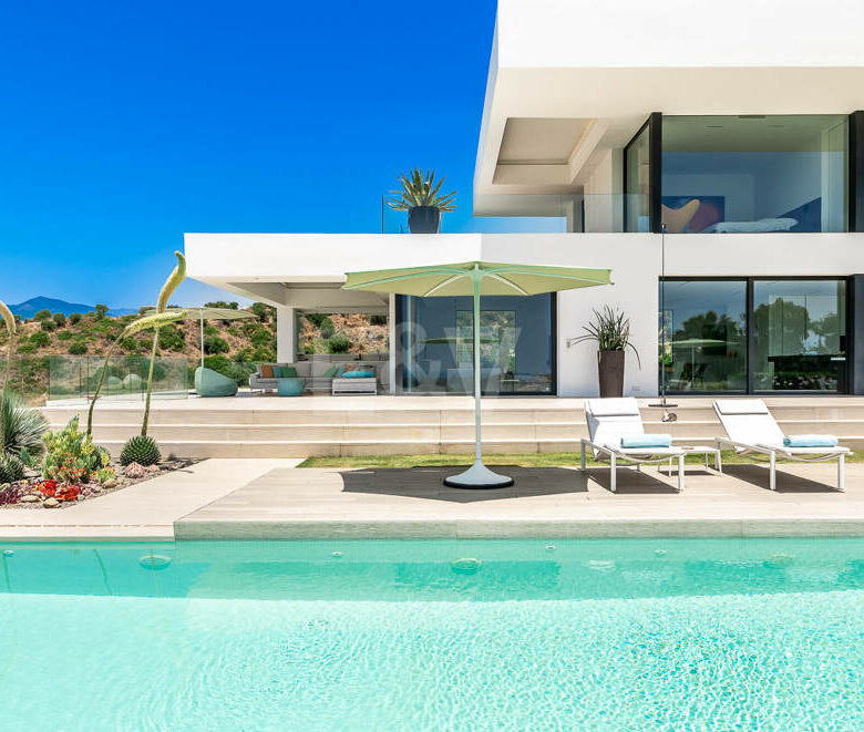 For sale –  Contemporary Villa  in Vega Colorado – Panoramic Sea & Mountain Views 🇪🇸