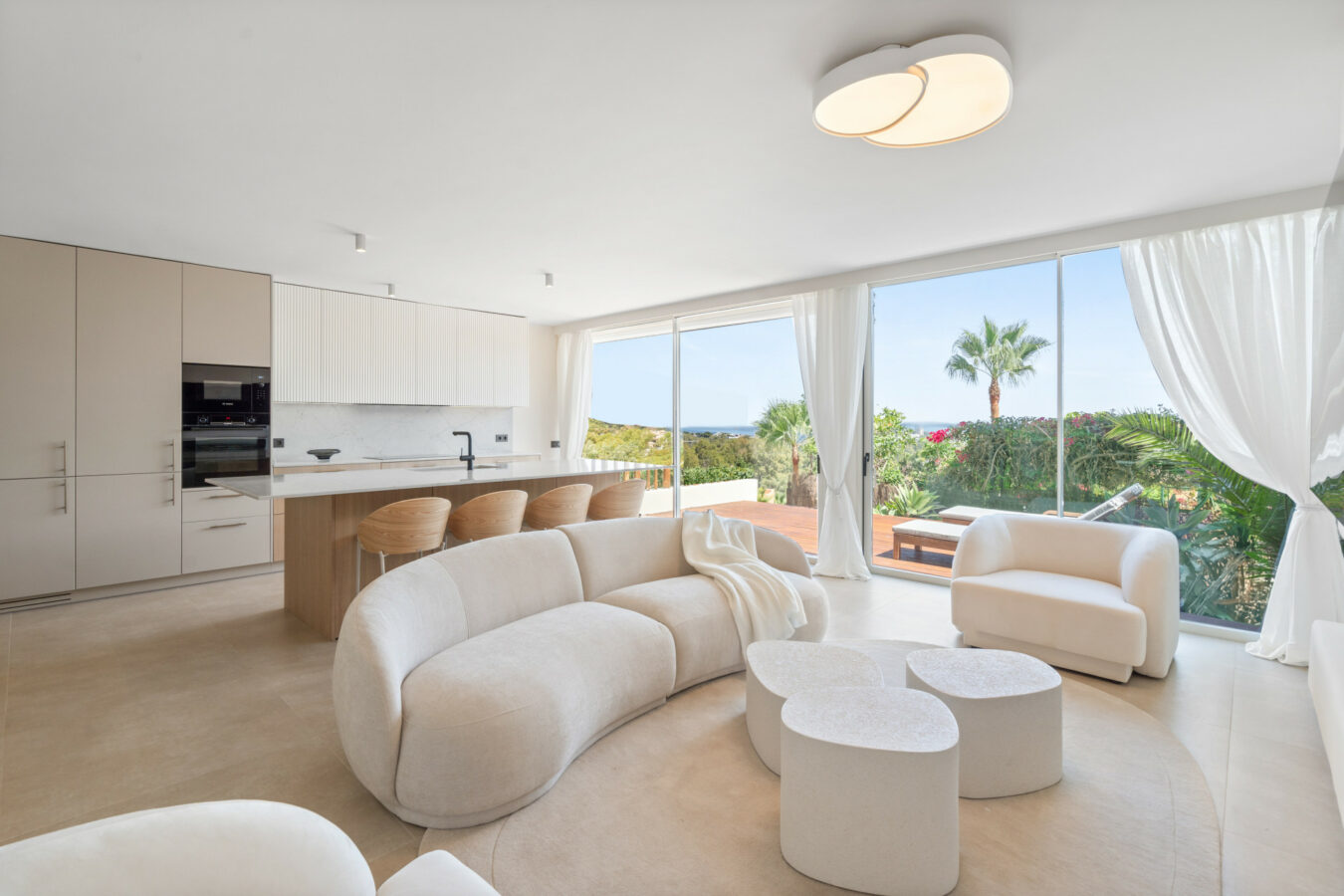 83d0f8ff-66c5-456f-adc8-561c3d492495 🏡 For Sale: Les Belvederes, Nueva Andalucía – Marbella 🌴☀️ 3 Bed 🛏️ | 3 Bath 🛁 | Fully Renovated ✨