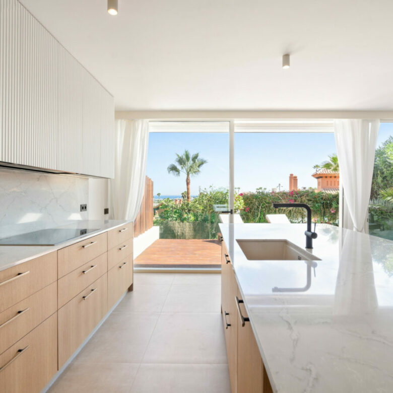 🏡 For Sale: Les Belvederes, Nueva Andalucía – Marbella 🌴☀️ 3 Bed 🛏️ | 3 Bath 🛁 | Fully Renovated ✨