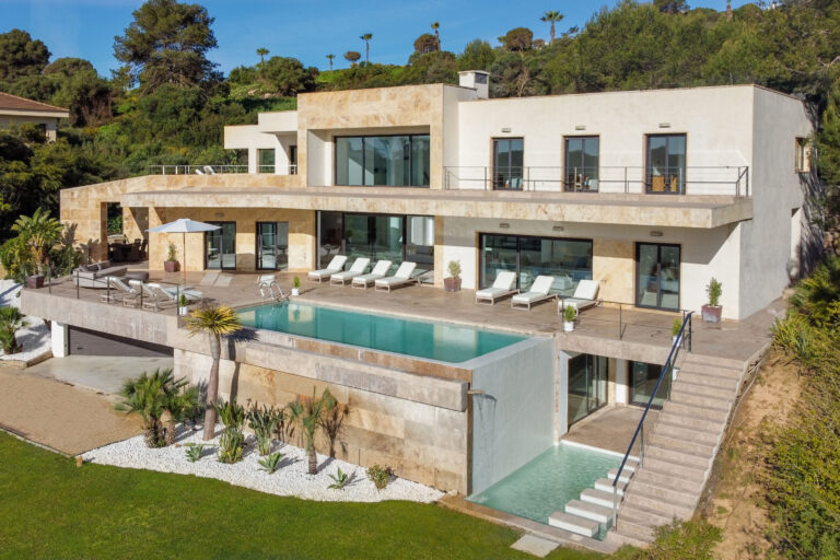 For Sale: Sotogrande Luxurious Sea View Mansion with Stunning Scenery 🌊🏡