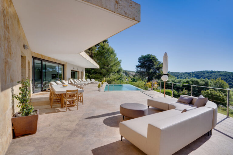 For Sale: Sotogrande Luxurious Sea View Mansion with Stunning Scenery 🌊🏡