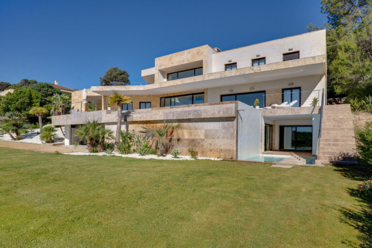 For Sale: Sotogrande Luxurious Sea View Mansion with Stunning Scenery 🌊🏡