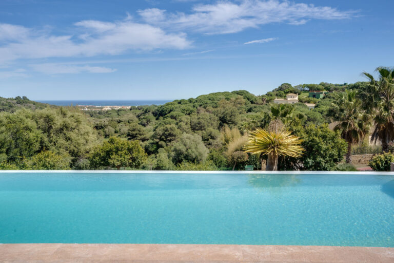 For Sale: Sotogrande Luxurious Sea View Mansion with Stunning Scenery 🌊🏡