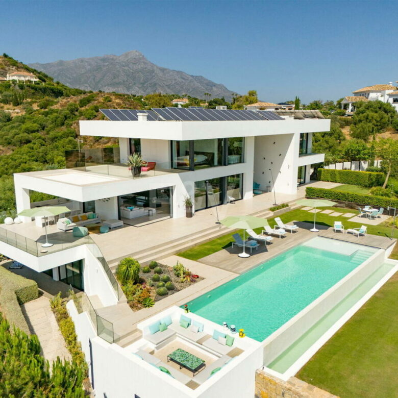 For sale –  Contemporary Villa  in Vega Colorado – Panoramic Sea & Mountain Views 🇪🇸