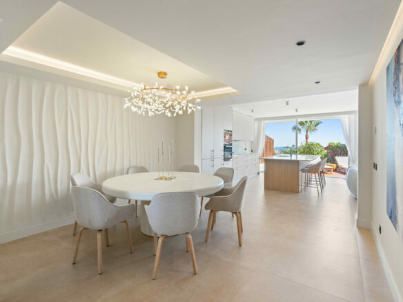 🏡 For Sale: Les Belvederes, Nueva Andalucía – Marbella 🌴☀️ 3 Bed 🛏️ | 3 Bath 🛁 | Fully Renovated ✨