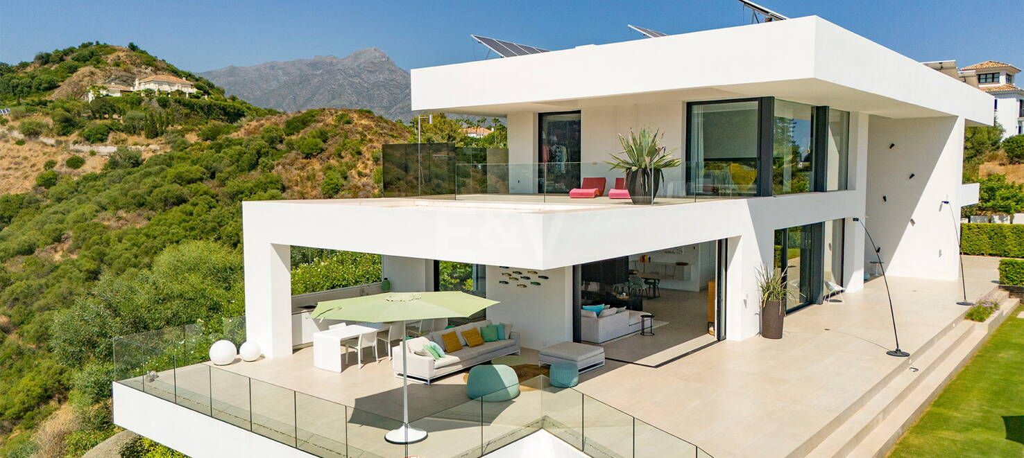 For sale –  Contemporary Villa  in Vega Colorado – Panoramic Sea & Mountain Views 🇪🇸