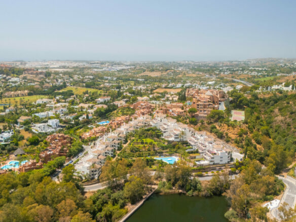 🏡 For Sale: Les Belvederes, Nueva Andalucía – Marbella 🌴☀️ 3 Bed 🛏️ | 3 Bath 🛁 | Fully Renovated ✨