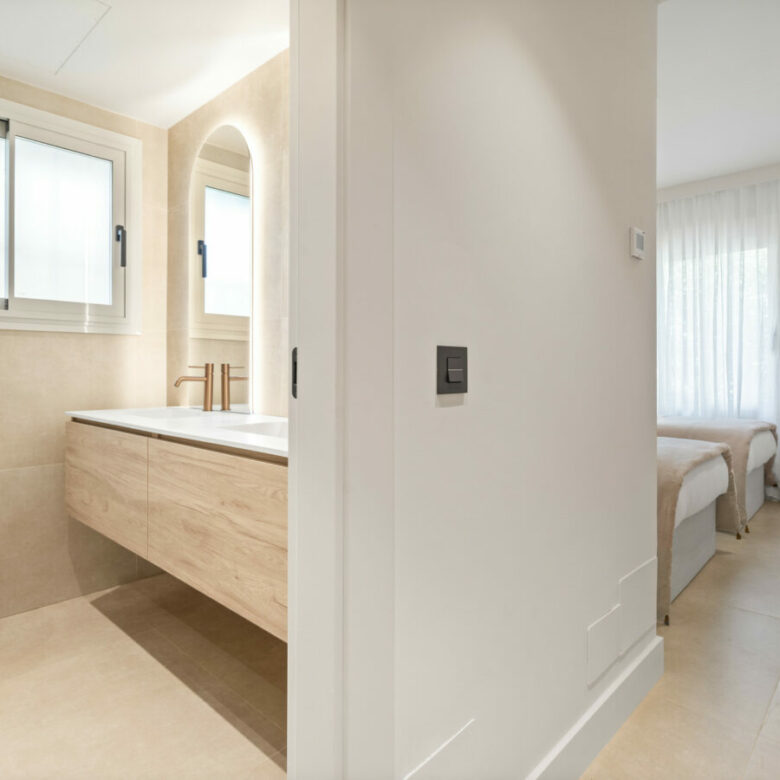 🏡 For Sale: Les Belvederes, Nueva Andalucía – Marbella 🌴☀️ 3 Bed 🛏️ | 3 Bath 🛁 | Fully Renovated ✨