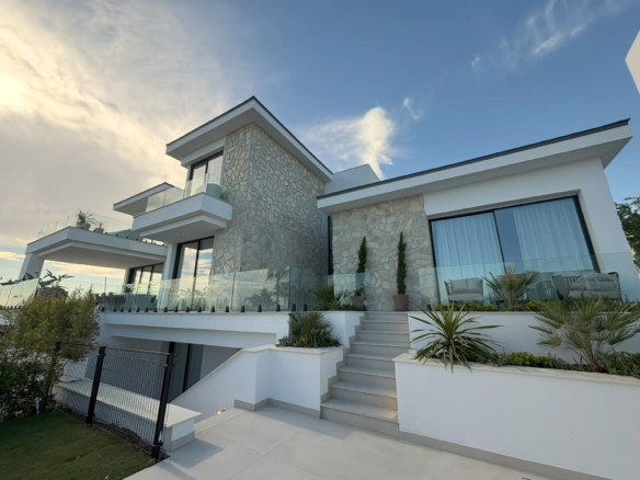 Exclusive  Turnkey Villa for Sale – La Quinta, Marbella 🇪🇸 Sea views 