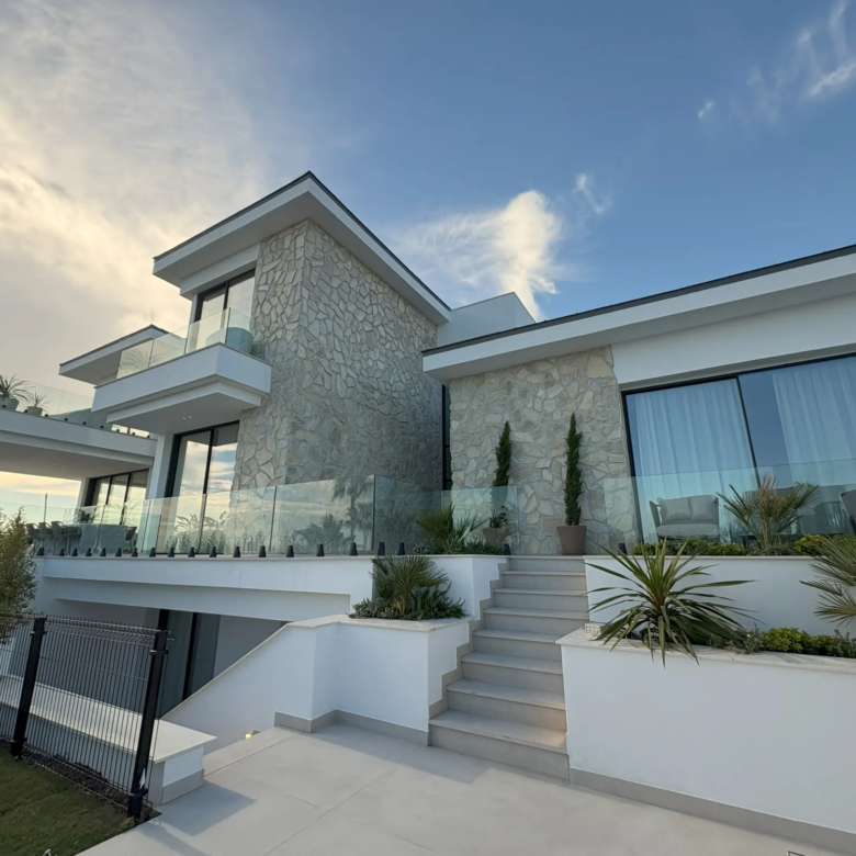 Exclusive  Turnkey Villa for Sale – La Quinta, Marbella 🇪🇸 Sea views 