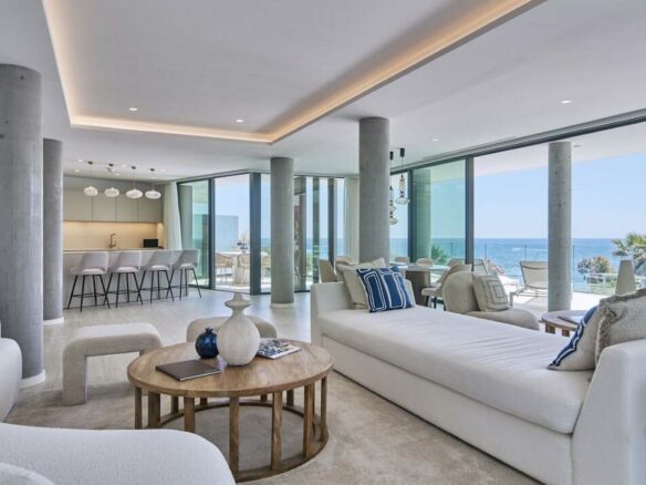For sale 🏖️ A Brand-New Beachfront Development in Estepona 🇪🇸☀️