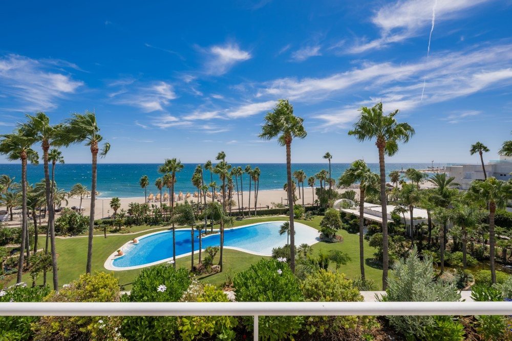 FOR SALE — PANORAMIC SEAVIEW DUPLEX 3-BED PENTHOUSE · LOS GRANADOS · PUERTO BANÚS · MARBELLA 🇪🇸