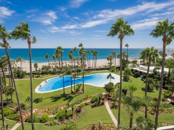 FOR SALE — PANORAMIC SEAVIEW DUPLEX 3-BED PENTHOUSE · LOS GRANADOS · PUERTO BANÚS · MARBELLA 🇪🇸