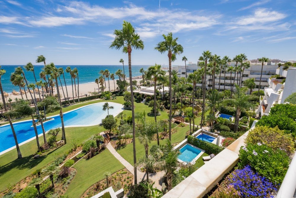 FOR SALE — PANORAMIC SEAVIEW DUPLEX 3-BED PENTHOUSE · LOS GRANADOS · PUERTO BANÚS · MARBELLA 🇪🇸