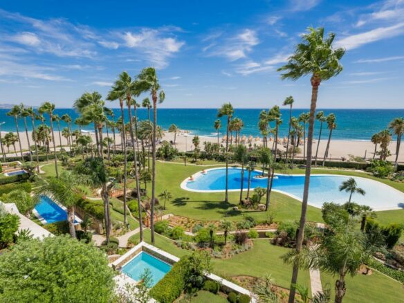 FOR SALE — PANORAMIC SEAVIEW DUPLEX 3-BED PENTHOUSE · LOS GRANADOS · PUERTO BANÚS · MARBELLA 🇪🇸