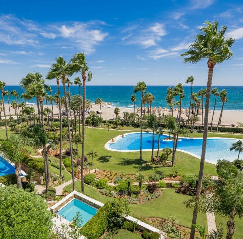 FOR SALE — PANORAMIC SEAVIEW DUPLEX 3-BED PENTHOUSE · LOS GRANADOS · PUERTO BANÚS · MARBELLA 🇪🇸