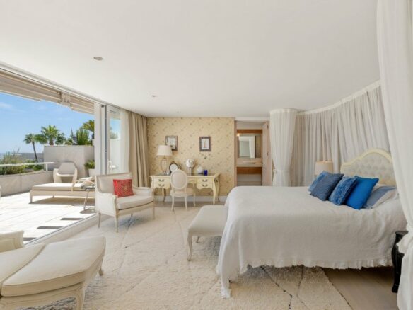 FOR SALE — PANORAMIC SEAVIEW DUPLEX 3-BED PENTHOUSE · LOS GRANADOS · PUERTO BANÚS · MARBELLA 🇪🇸