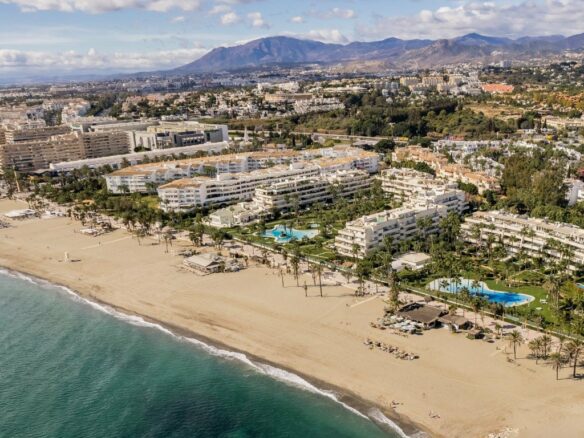 FOR SALE — PANORAMIC SEAVIEW DUPLEX 3-BED PENTHOUSE · LOS GRANADOS · PUERTO BANÚS · MARBELLA 🇪🇸
