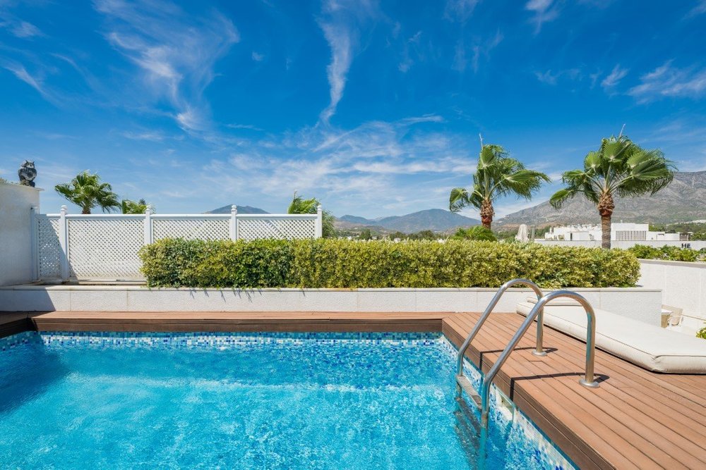 FOR SALE — PANORAMIC SEAVIEW DUPLEX 3-BED PENTHOUSE · LOS GRANADOS · PUERTO BANÚS · MARBELLA 🇪🇸