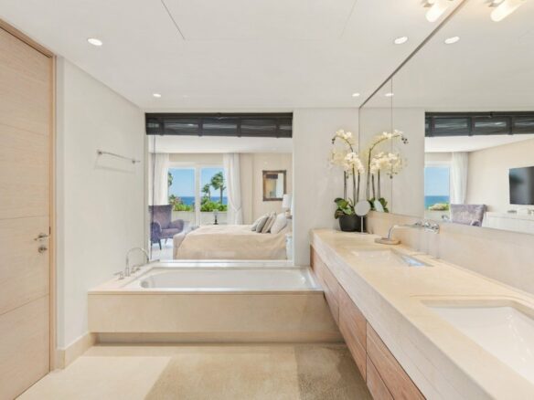 FOR SALE — PANORAMIC SEAVIEW DUPLEX 3-BED PENTHOUSE · LOS GRANADOS · PUERTO BANÚS · MARBELLA 🇪🇸