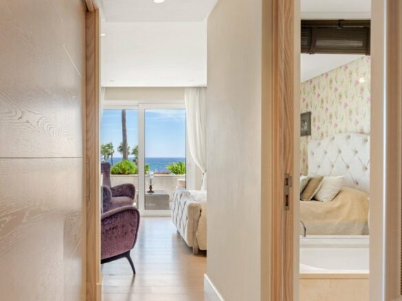 FOR SALE — PANORAMIC SEAVIEW DUPLEX 3-BED PENTHOUSE · LOS GRANADOS · PUERTO BANÚS · MARBELLA 🇪🇸