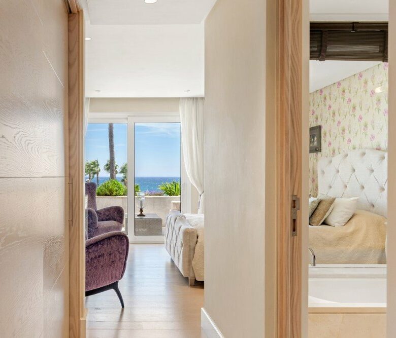FOR SALE — PANORAMIC SEAVIEW DUPLEX 3-BED PENTHOUSE · LOS GRANADOS · PUERTO BANÚS · MARBELLA 🇪🇸