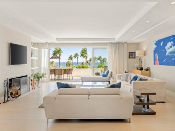 FOR SALE — PANORAMIC SEAVIEW DUPLEX 3-BED PENTHOUSE · LOS GRANADOS · PUERTO BANÚS · MARBELLA 🇪🇸