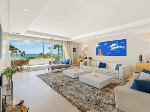 FOR SALE — PANORAMIC SEAVIEW DUPLEX 3-BED PENTHOUSE · LOS GRANADOS · PUERTO BANÚS · MARBELLA 🇪🇸