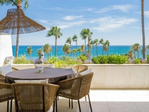 FOR SALE — PANORAMIC SEAVIEW DUPLEX 3-BED PENTHOUSE · LOS GRANADOS · PUERTO BANÚS · MARBELLA 🇪🇸
