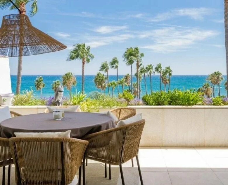 FOR SALE — PANORAMIC SEAVIEW DUPLEX 3-BED PENTHOUSE · LOS GRANADOS · PUERTO BANÚS · MARBELLA 🇪🇸