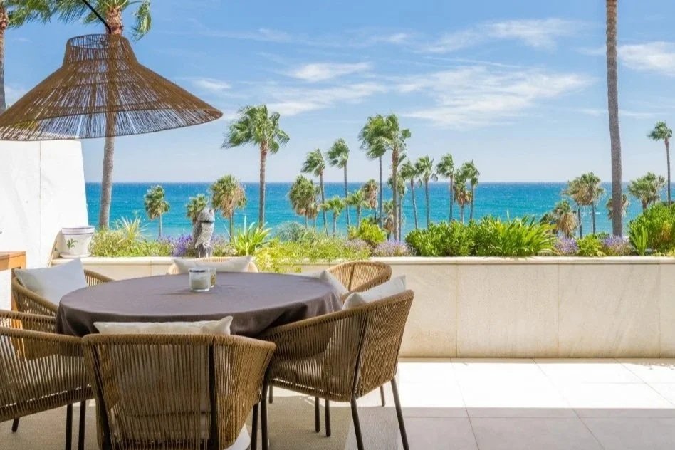 FOR SALE — PANORAMIC SEAVIEW DUPLEX 3-BED PENTHOUSE · LOS GRANADOS · PUERTO BANÚS · MARBELLA 🇪🇸