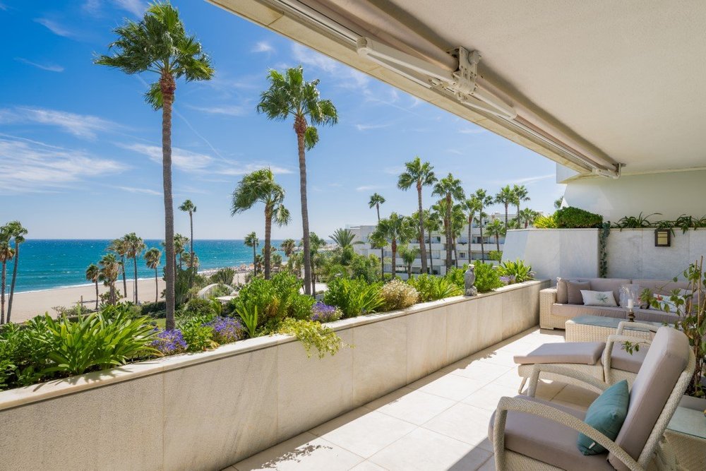 FOR SALE — PANORAMIC SEAVIEW DUPLEX 3-BED PENTHOUSE · LOS GRANADOS · PUERTO BANÚS · MARBELLA 🇪🇸