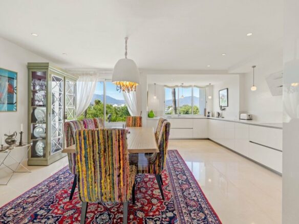 FOR SALE — PANORAMIC SEAVIEW DUPLEX 3-BED PENTHOUSE · LOS GRANADOS · PUERTO BANÚS · MARBELLA 🇪🇸