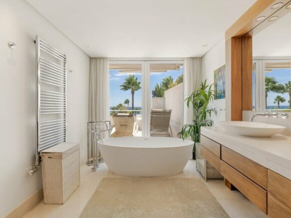 FOR SALE — PANORAMIC SEAVIEW DUPLEX 3-BED PENTHOUSE · LOS GRANADOS · PUERTO BANÚS · MARBELLA 🇪🇸
