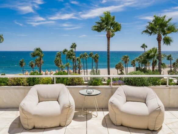 FOR SALE — PANORAMIC SEAVIEW DUPLEX 3-BED PENTHOUSE · LOS GRANADOS · PUERTO BANÚS · MARBELLA 🇪🇸