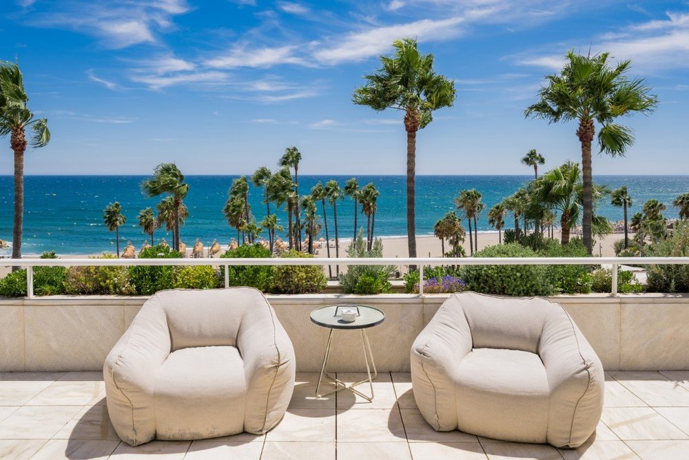 FOR SALE — PANORAMIC SEAVIEW DUPLEX 3-BED PENTHOUSE · LOS GRANADOS · PUERTO BANÚS · MARBELLA 🇪🇸